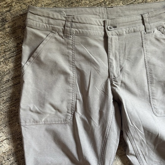 Columbia women’s outdoor Gray Pants - size 14 - great condition - Picture 2 of 8